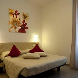 https://ara-pacis-inn.it-romehotels.com